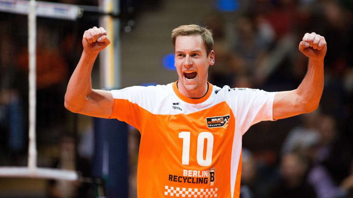 SEBASTIAN KÜHNER: Nach der Verpflichtung von Grankin war klar, dass der Kapitän nicht über eine Reservistenrolle hinauskommen wird. Führt das Team allerdings auch abseits des Feldes sehr gut und ist mit seiner Körpergröße immer eine Verstärkung im Block