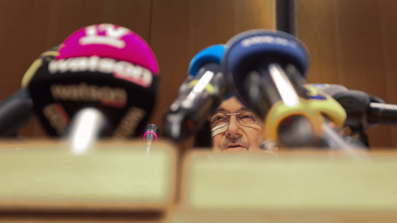 FIFA trotzt der Krise multimedial