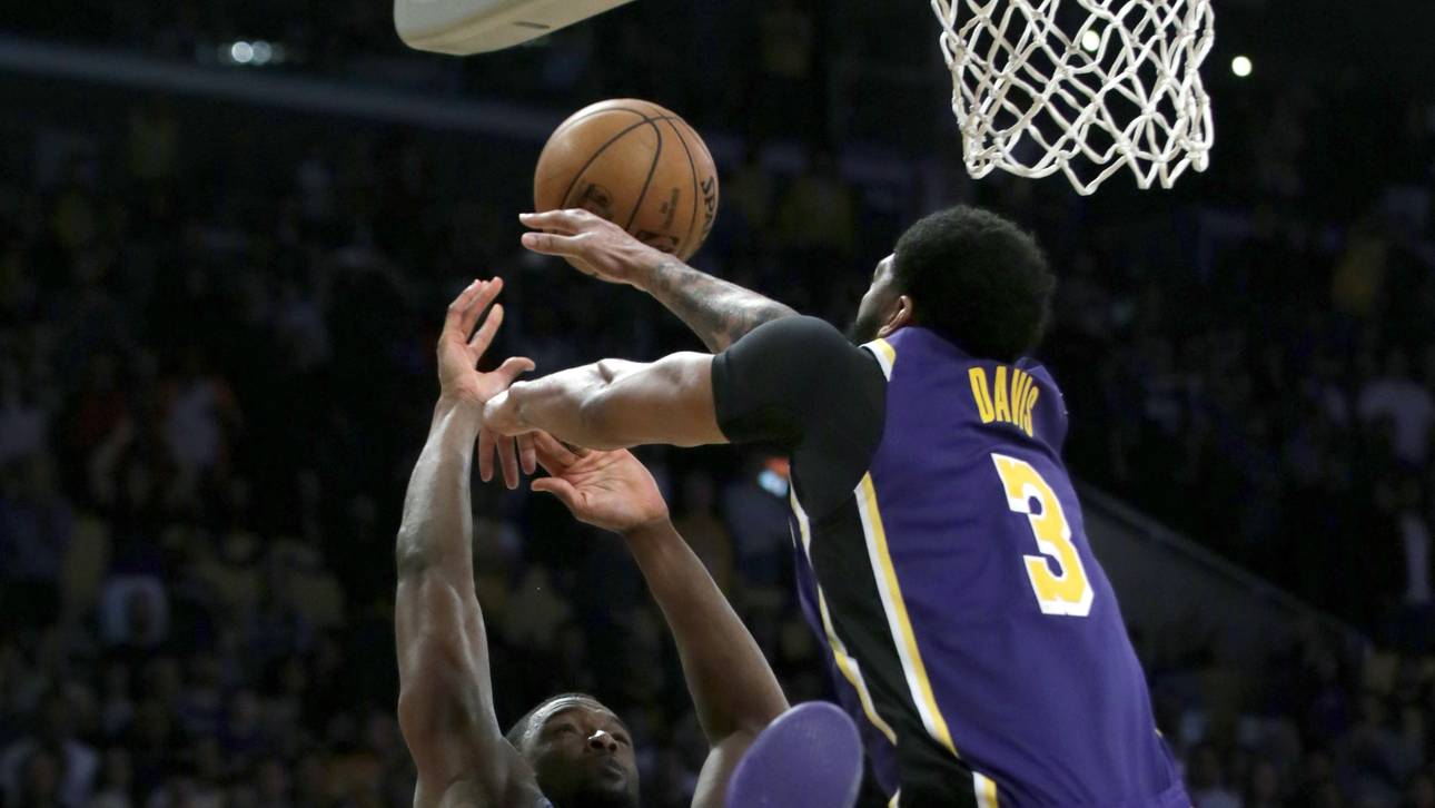 Super-Block! Lakers mit Krimisieg