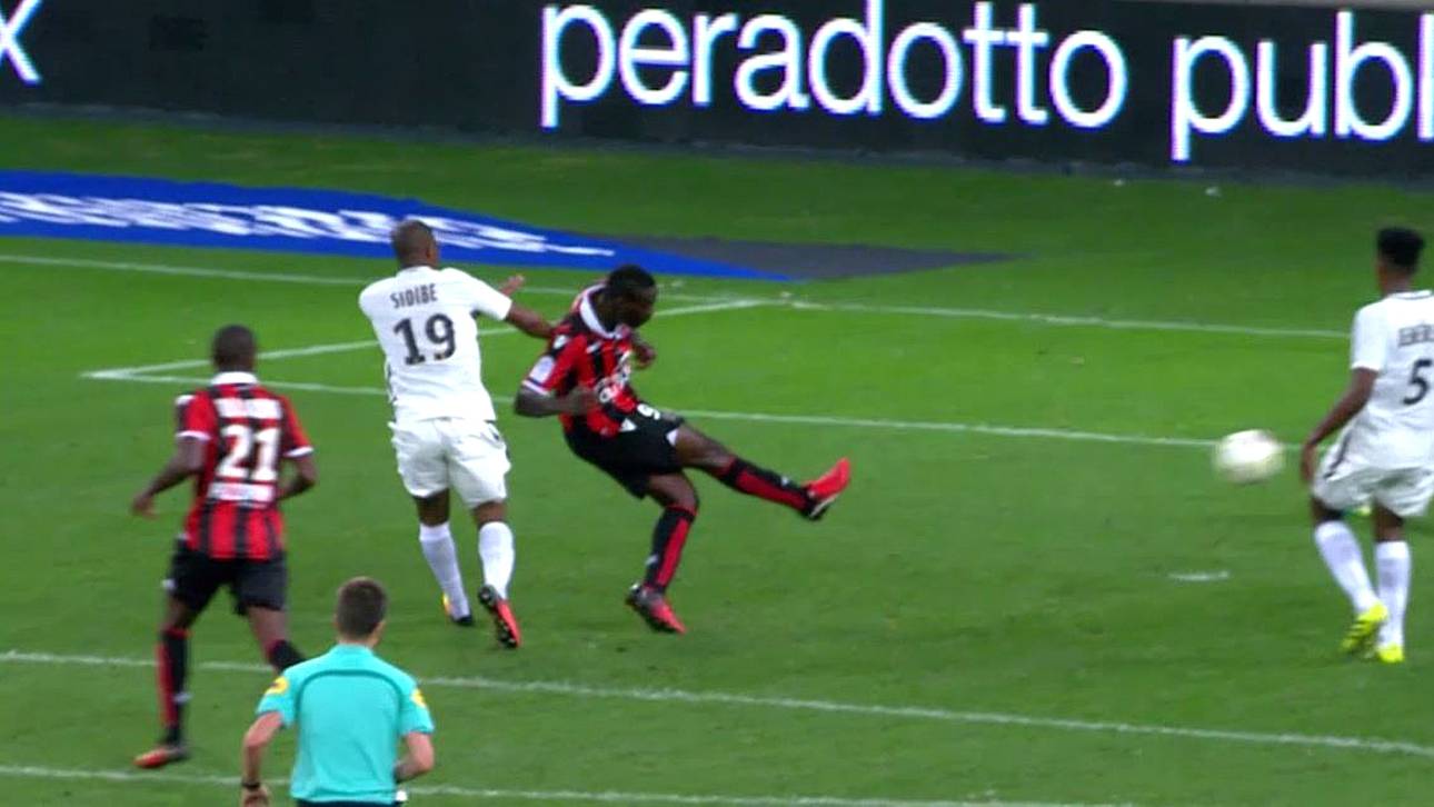 Balotelli führt Nizza an die Spitze