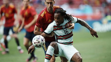 Roberto Pinto machte 129 Bundesliga-Spiele und kennt den Portugiesischen Fußball genau. In "EM Aktuell" gibt er seine Einschätzungen zum Team und zu Renato Sanches.