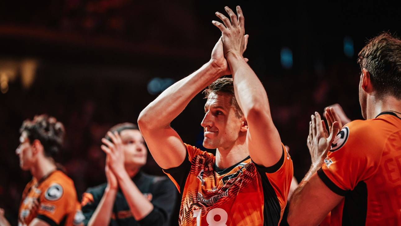 Volleyball: Krage und Mote bleiben in Berlin