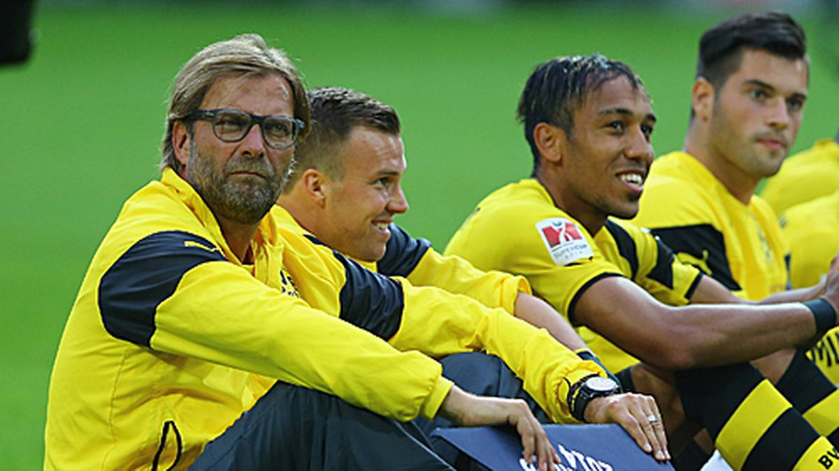 Trainer Klopp ist von den ganzen Jubelarien eher mäßig begeistert. Der erfahrene Trainer hat das schließlich alles schon mal erlebt?
                  
                  
                  
                  
                  