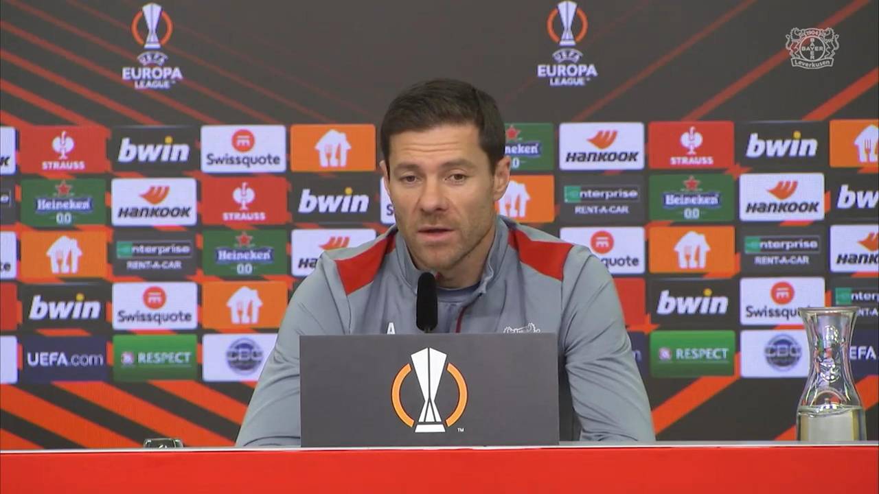 Bayer 04 Leverkusen: Trainer Xabi Alonso über die Verletzung von Edmond Tapsoba