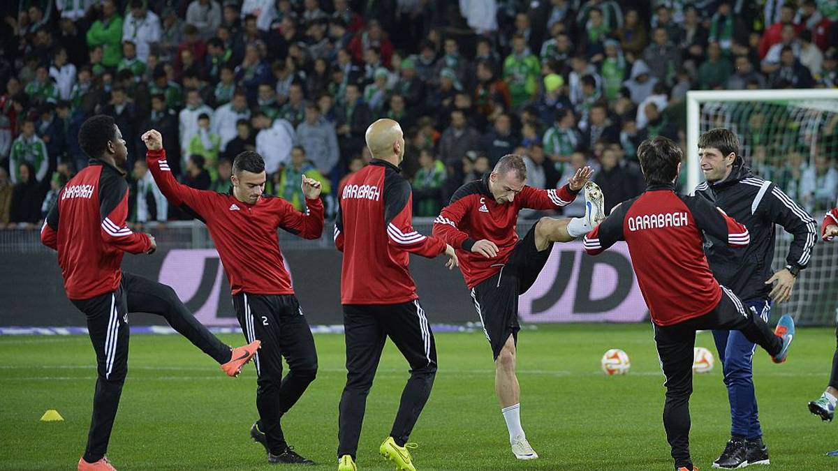 Armenien und Aserbaidschan befinden sich seit Jahren in einem festgefahrenen Konflikt um die Kaukasusregion Bergkarabach, die völkerrechtlich zu Aserbaidschan gehört, aber seit einem Krieg im Zuge des Zerfalls der Sowjetunion mit russischer Hilfe von Armenien kontrolliert wird. "Wir entschuldigen uns bei unseren Gästen aus Aserbaidschan. Wir haben mit dieser Provokation nichts zu tun. Wir werden das klären", erklärte Düdelingen nach der 1:4-Niederlage gegen Agdam