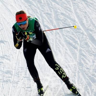 Skilanglauf-Olympiasiegerin Katharina Hennig hat mit reichlich Pech ihre dritte Podestplatzierung im WM-Winter verpasst.