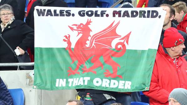 Die walisische Flagge mit Bales vermeintlichen Priorisierung