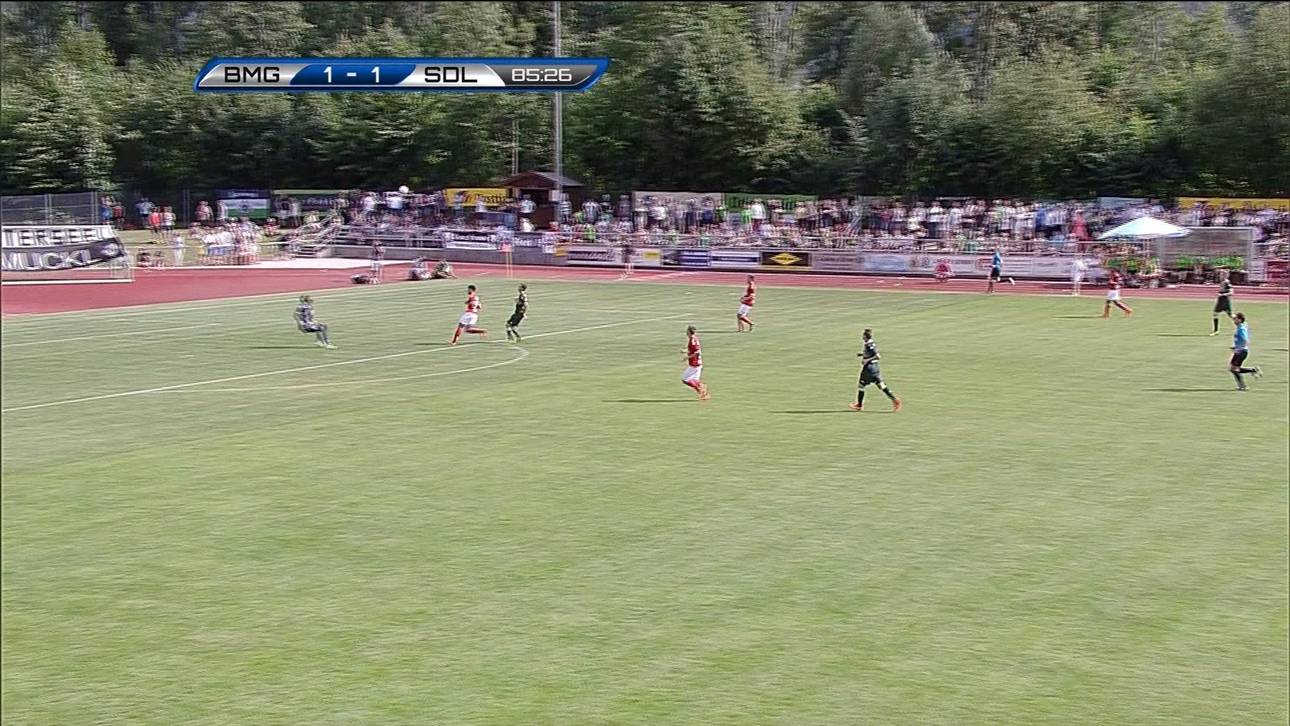 Gladbach siegt durch kurioses Tor