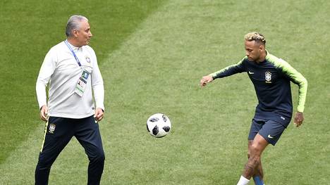 Neymar (r.) und Brasilien ist bei der WM der große Wurf zuzutrauen