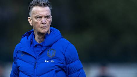 Katar hat ungewöhnlich scharf auf die Kritik des niederländischen Nationaltrainers Louis van Gaal an der Vergabe der WM ins Emirat reagiert.