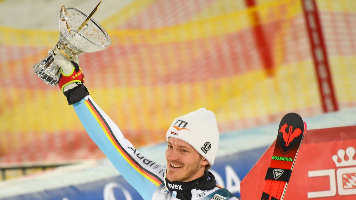 Nach seinem Sieg beim Nacht-Slalom in Schladming gehört Linus Straßer plötzlich zum Kreis der Medaillenanwärter. Auch 2021 gewann der Münchner in Zagreb schon einen Slalom.
Den Speed-Fahrern Romed Baumann, Andreas Sander und Kira Weidle fehlt es an Konstanz - eine Überraschung ist aber nicht aus der Welt.