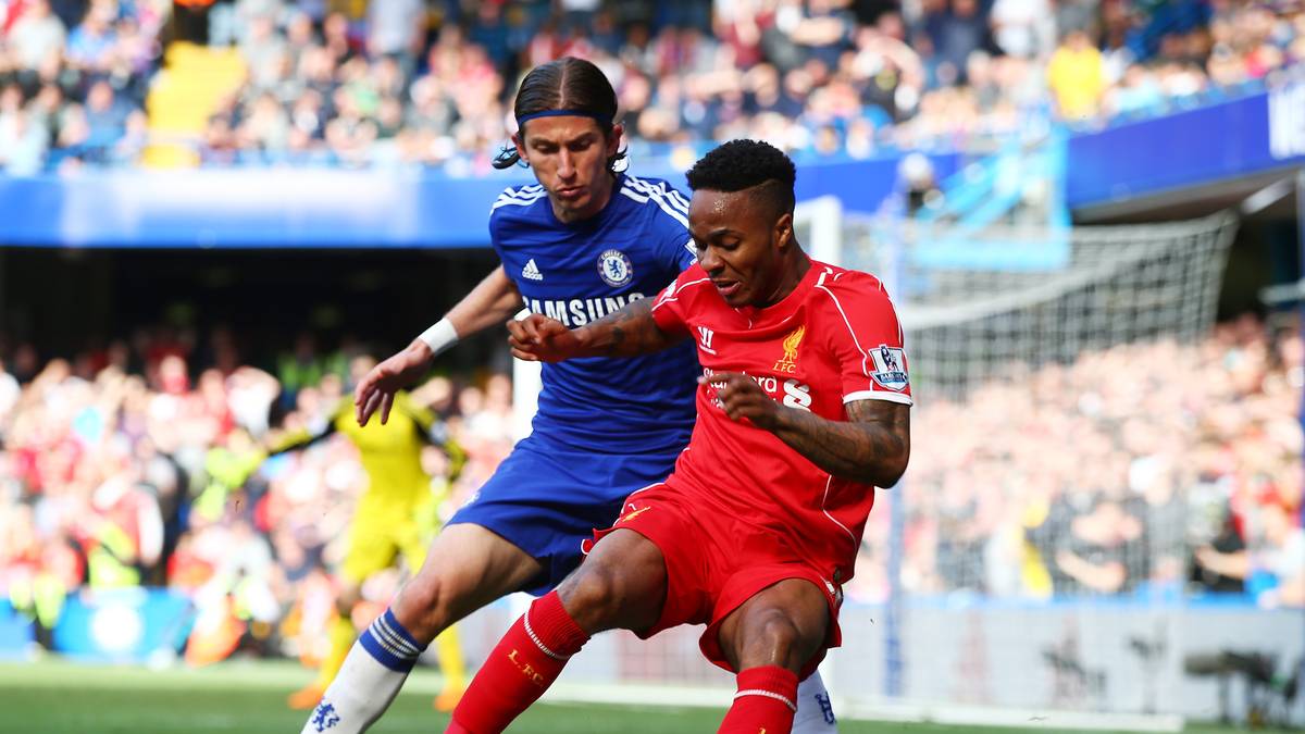 RAHEEM STERLING (Platz 6): 63,7 Millionen Euro - so kostspielig war der damals 21-Jährige bereits im Jahr 2015, als er aus Liverpool nach Manchester kam. Ähnlich wie Leroy Sane nahm Sterling in den vergangenen Jahren unter Guardiola eine bemerkenswerte Entwicklung und verdoppelt mittlerweile in puncto Marktwert seinen Einkaufspreis (120 Millionen Euro)