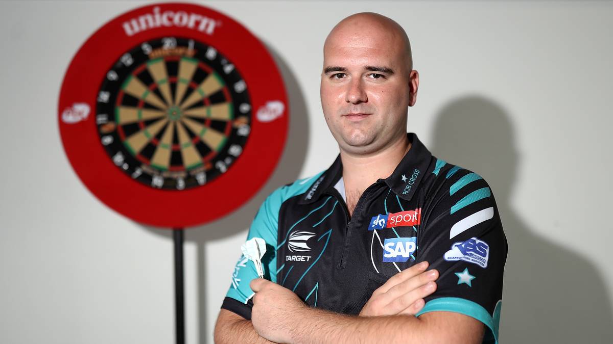 PLATZ 8 - ROB CROSS: Bei ihm ist sein Spitzname Programm - "Voltage". Er sorgt für die großen Momente im Darts. So schickte er Legende Phil Taylor bei den PDC-Weltmeisterschaften mit einer Niederlage in die Dartsrente und holte sich seinen ersten Weltmeistertitel. In letzter Zeit fehlen allerdings die Topergebnisse. Vielleicht hebt er sich sein bestes Darts ja wieder für die große Bühne Grand Slam of Darts auf