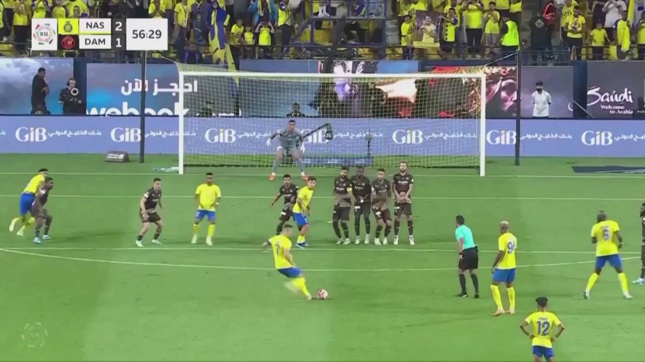 Zauber-Freistoß! Hier zeigt Cristiano Ronaldo, was er noch draufhat