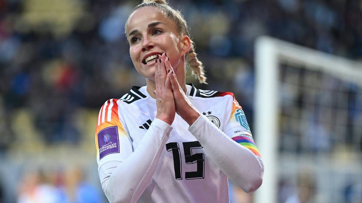 DFB-Frauen in Rostock gegen Polen
