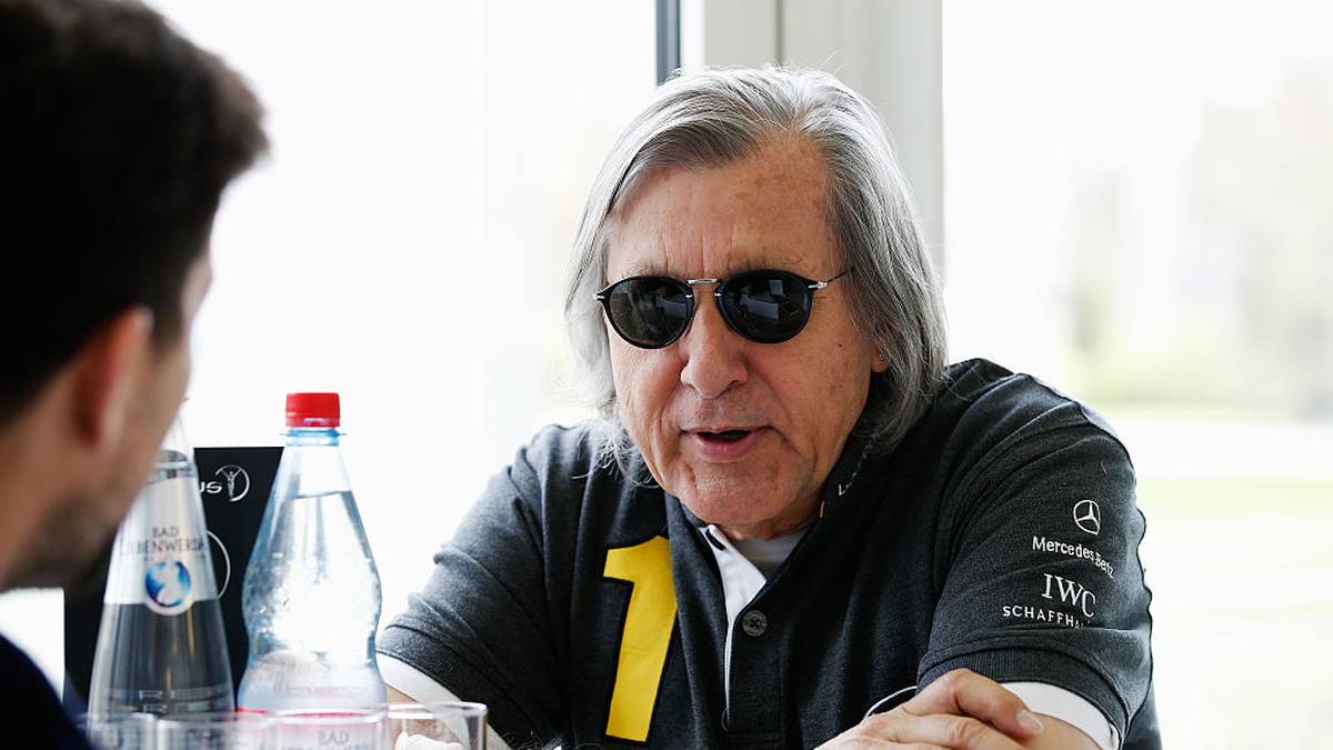 Rumäniens Idol ILIE NASTASE (Tennis) leistete sich im April am Rande des Fed-Cup-Heimspiels gegen Großbritannien mehrere verbale Ausfälle. Eine Journalistin hatte mitgehört, wie der zweimalige Major-Champion über das ungeborene Baby der schwangeren Serena Williams sagte: "Mal sehen, was es für eine Farbe hat. Schokolade mit Milch?"