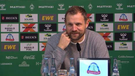 Union-Coach Bo Svensson reagiert auf die Frage eines Reporters, ob die Partie gegen Werder Bremen mit Kevin Vogt und Frederik Rönnow anders gelaufen wäre.