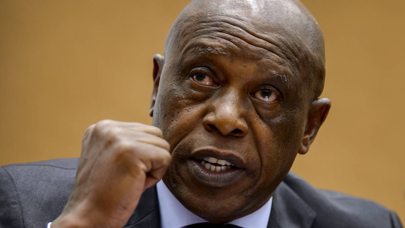 Sexwale gibt Kandidatur bekannt