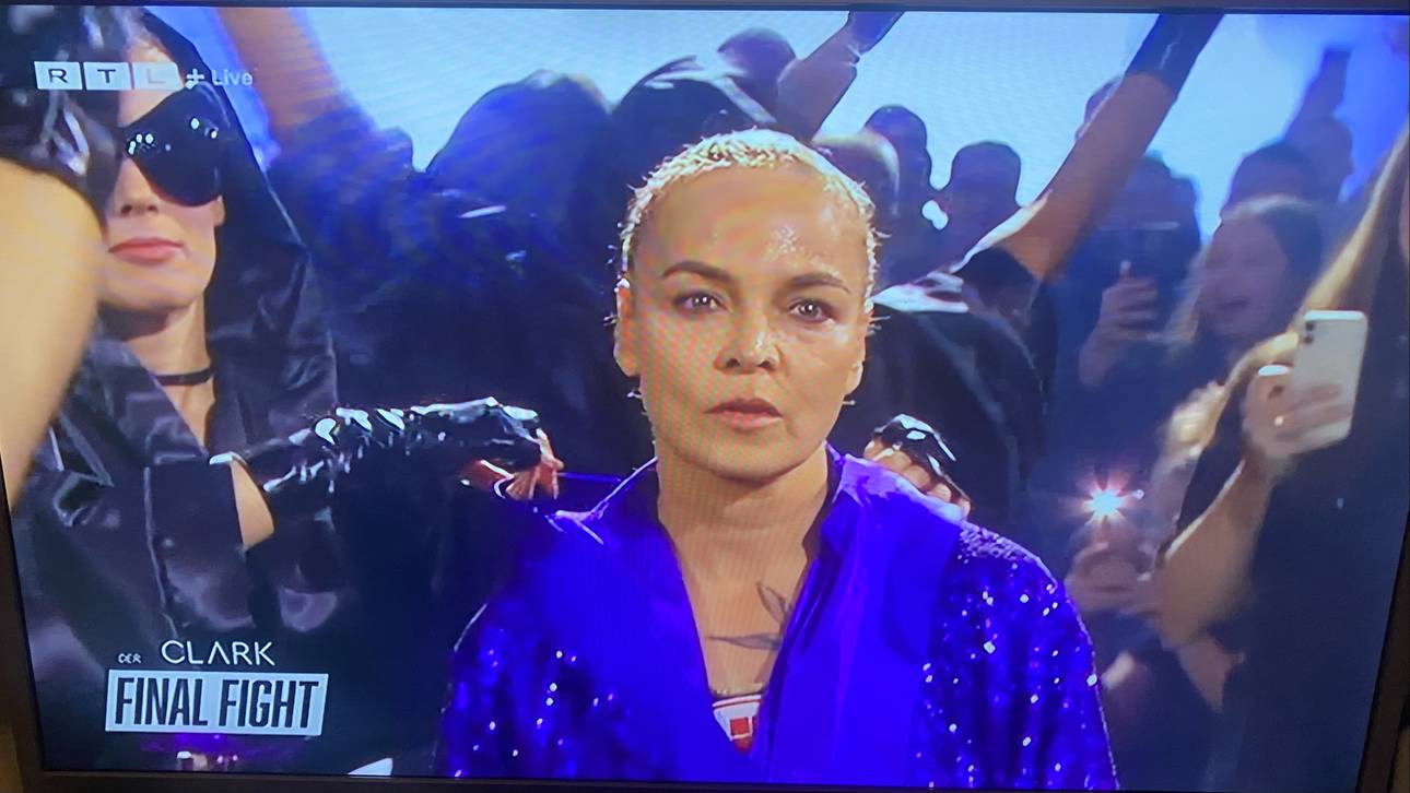 Regina Halmich boxte gegen Stefan Raab