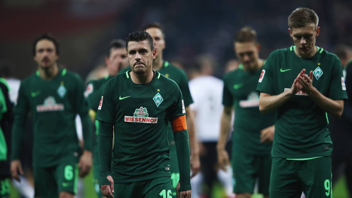 Werder steht nach elf Spielen gerade einmal mit fünf Zählern auf dem vorletzten Tabellenrang. Frankfurt klettert mit dem Sieg zumindest vorerst auf einen Europa-League-Platz