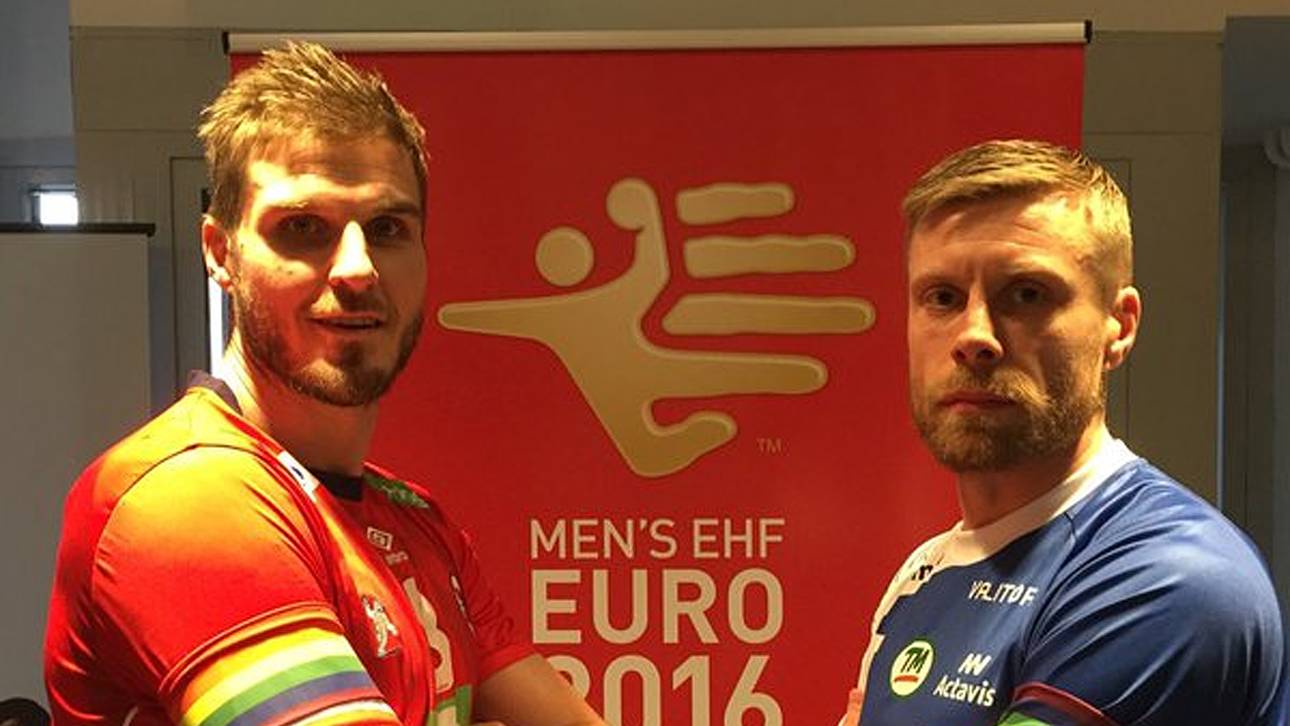 Stars zeigen Solidarität mit Karlsson