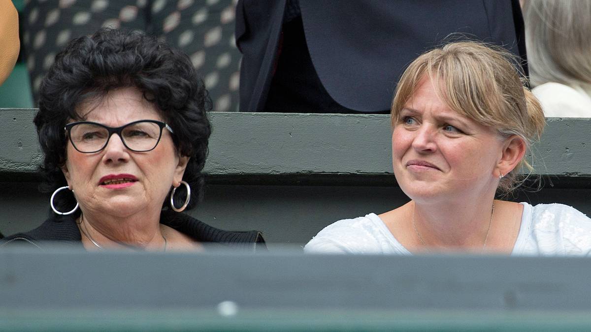 Mutter Beata (r.) ist der ruhende Pol in der Box. Egal, wie es steht, Mama Kerber verzieht kaum eine Miene. Links im Bild zu sehen ist Oma Maria 