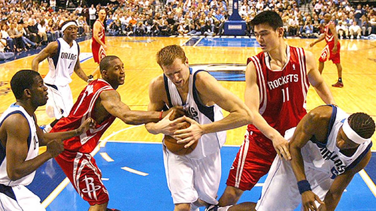 Es soll aber wieder nicht sein. Nowitzkis Mavs wenden mit drei Siegen das Blatt. Im entscheidenden Duell verfehlt McGrady sechs seiner ersten sieben Würfe und kann die 40-Punkte-Klatsche nicht verhindern