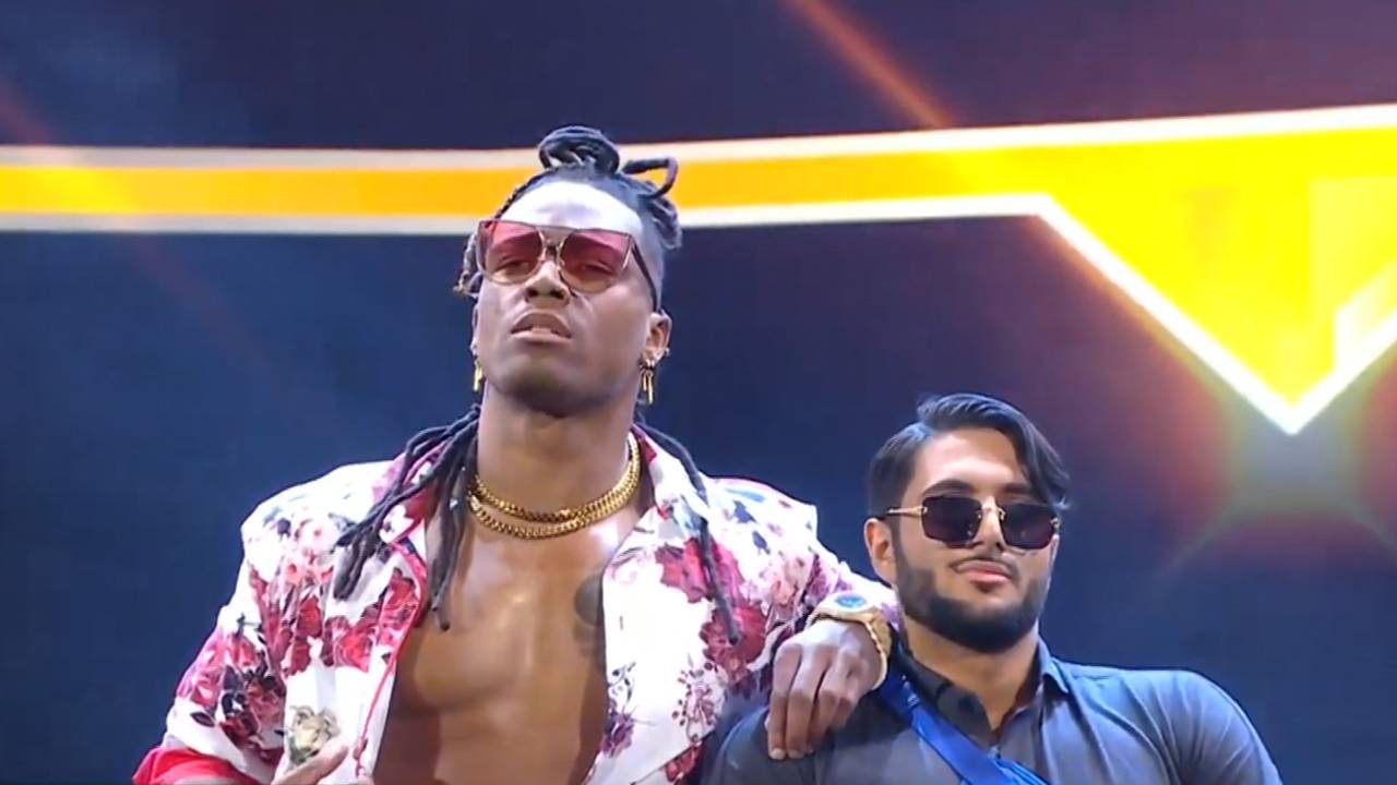 WWE-Models: Ex-NFL-Spieler mischt mit