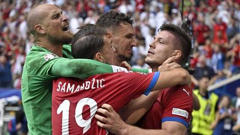 Luka Jovic erzielte den Ausgleichstreffer und versetzte damit seine Teamkollegen in Ekstase