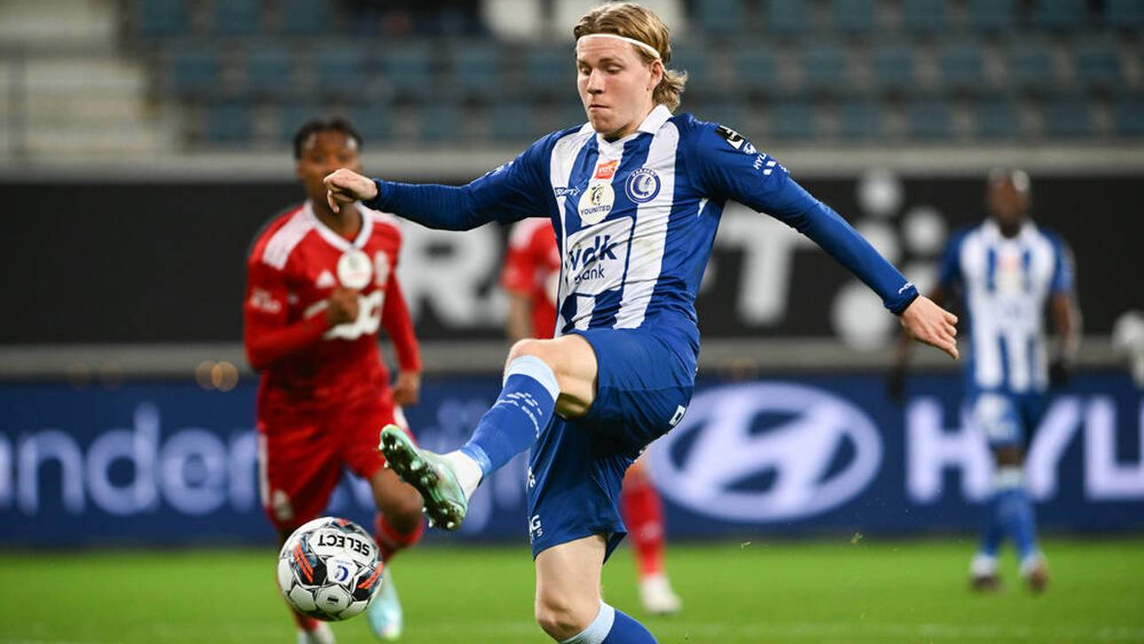 Hauge im Trikot von KAA Gent