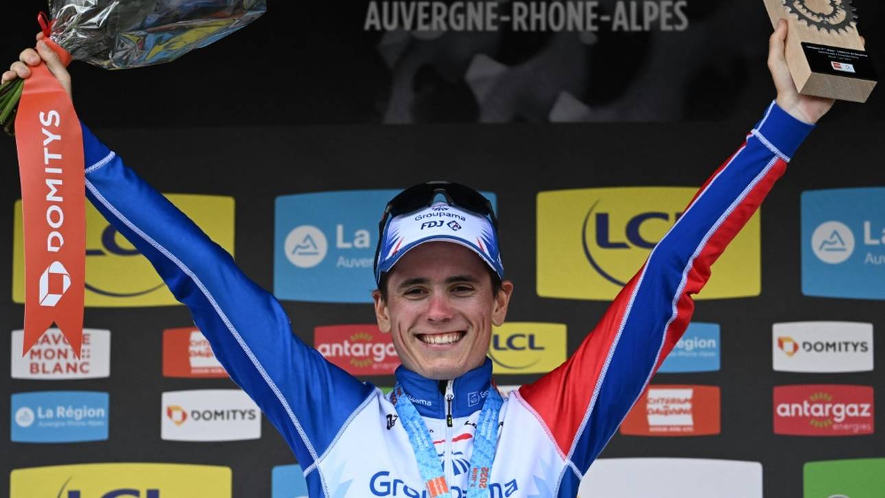 Franzose gewinnt – van Aert in Gelb
