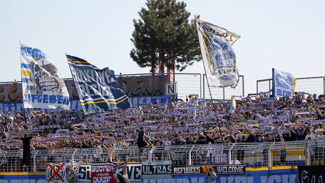 Stuhlattacke auf Schiri in Jena