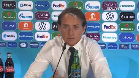 Nach dem Sieg im Eröffnungsspiel zeigt sich Italiens Trainer Roberto Mancini glücklich. Türkei-Coach Gunes findet deutliche Worte für die Kritiker seines Teams.