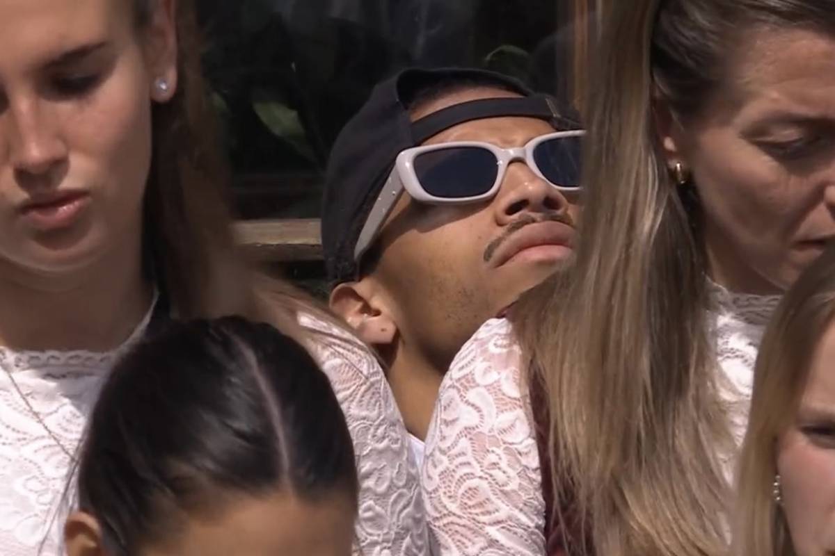 Sané taucht bei Bayern-Party ab