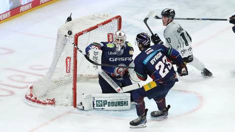 Unter Druck: Eisbären-Torhüter Jake Hildebrand