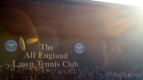 Dem Tennis-Klassiker in Wimbledon droht wegen der Coronakrise erstmals seit 1945 wieder die Absage