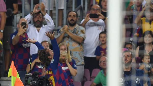 Antoine Griezmann vom FC Barcelona bejubelt seinen Treffer gegen Betis 