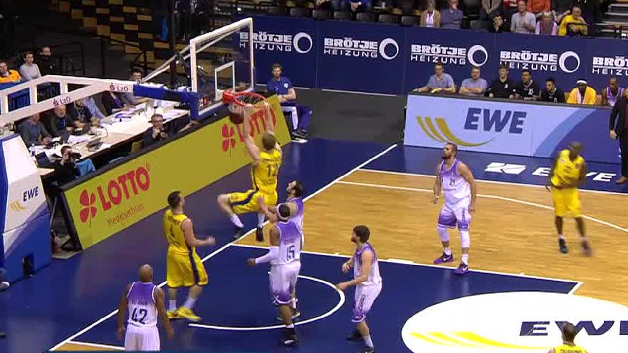 Oldenburg springt auf Platz drei