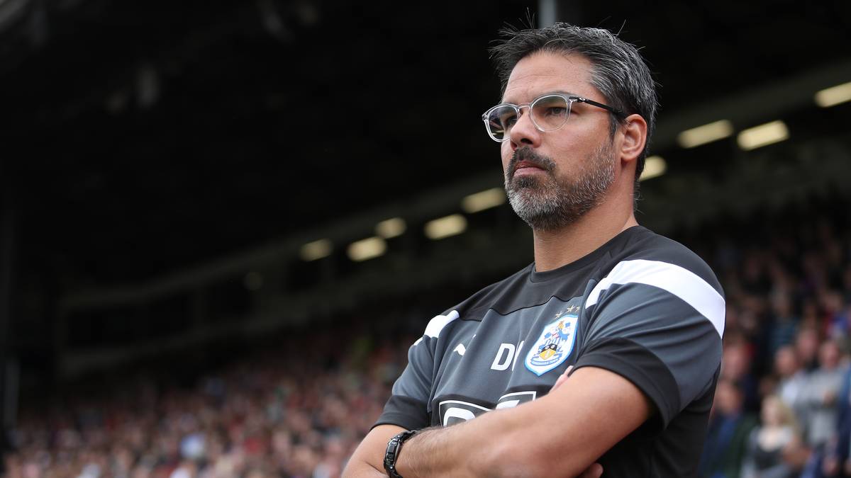 In DAVID WAGNER (45) sorgt ein deutscher Trainer in der englischen Premier League aktuell für Furore. Für die Top 3 im Altersranking hat es für ihn ganz knapp nicht gereicht... 