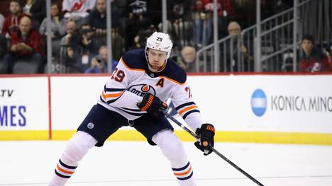 Leon Draisaitl feierte mit den Edmonton Oilers einen Sieg