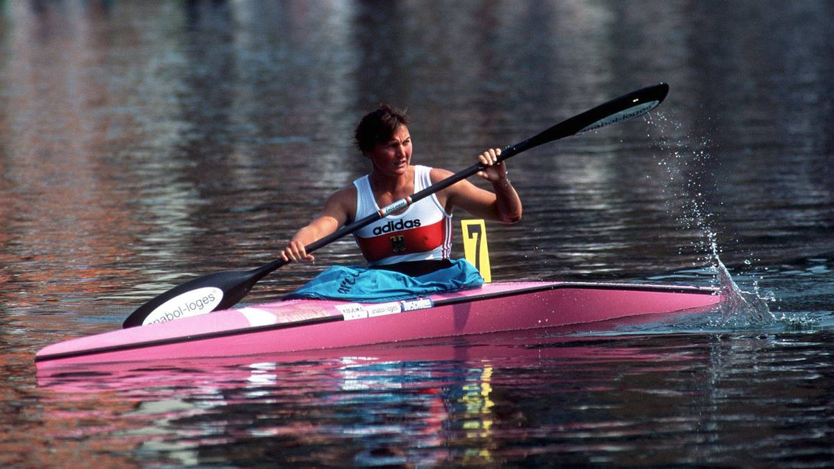 BIRGIT FISCHER: Die Kanutin erlangte über ihre Sportart hinaus Bekanntheit, weil sie zur erfolgreichsten deutschen Olympionikin aufstieg und zur zweiterfolgreichsten weltweit. Möglich machten das acht Gold- sowie vier Silbermedaillen. In den 80ern und 90ern war Fischer nahezu unschlagbar. 2012 gab sie ihr Karriereende bekannt