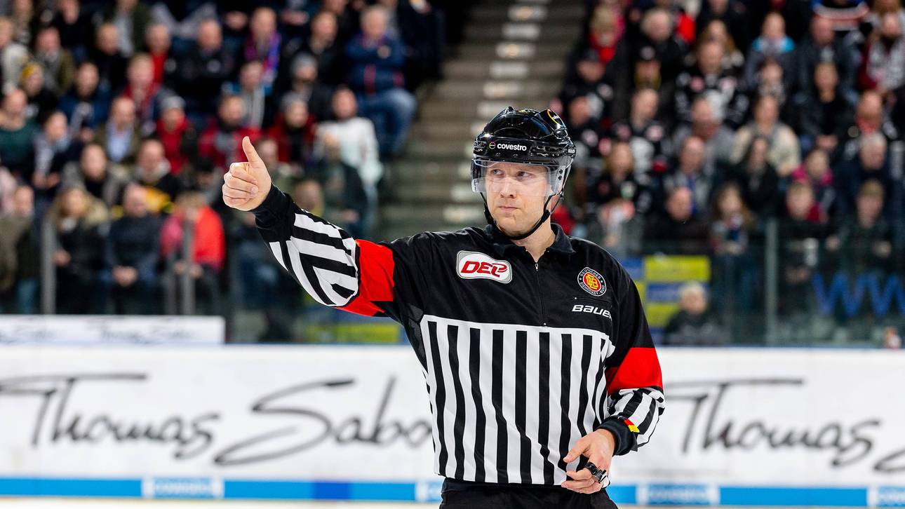 DEL-Schiris werben für Tierschutz