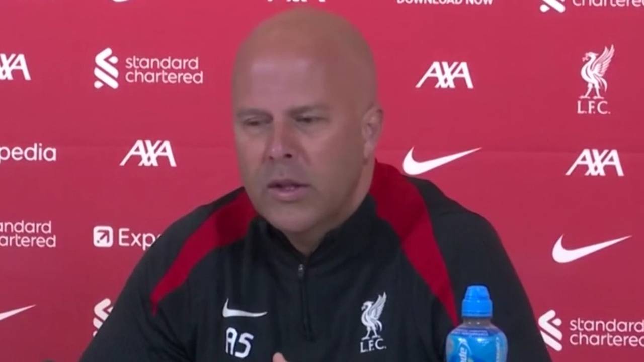 FC Liverpool: Arne Slot zeigt sich unbeeindruckt von Wechselgerüchten