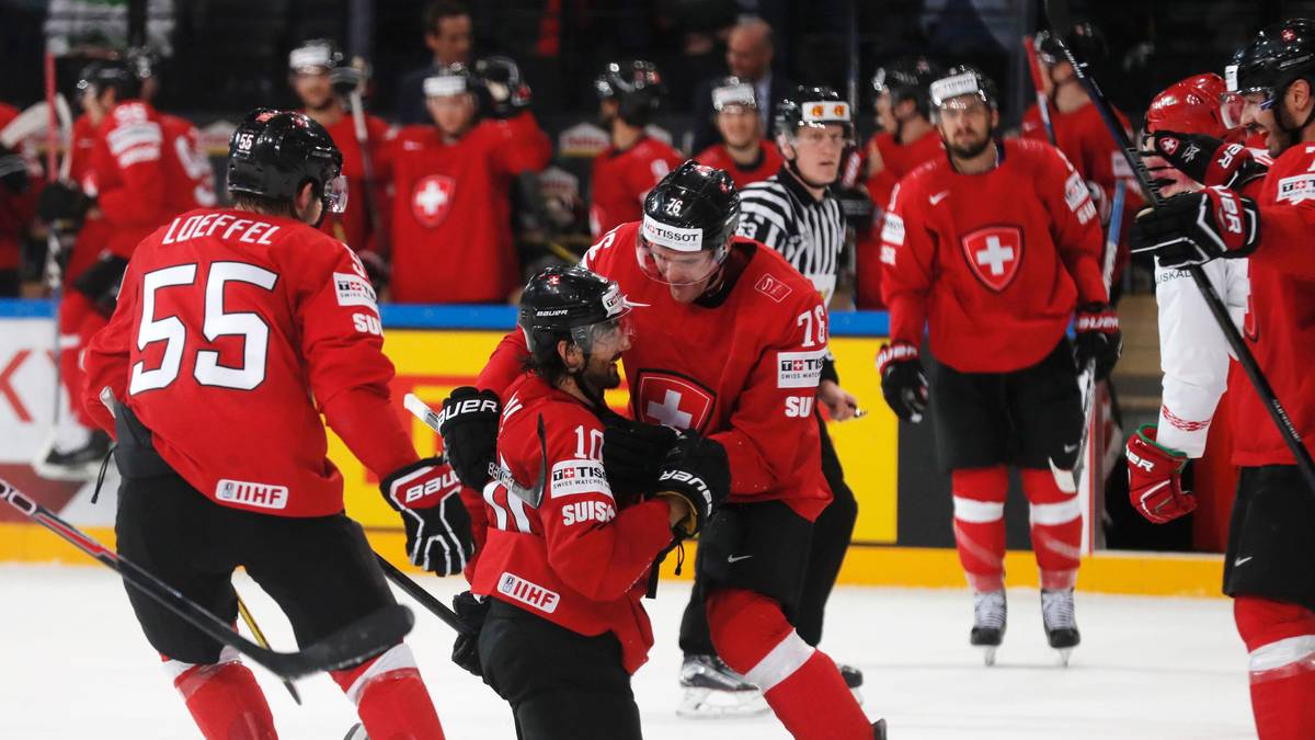 PLATZ 8: SCHWEIZ (9/4): Zweimal mussten die Eidgenossen ins Penaltyschießen. Gegen Slowenien gewannen sie, gegen Finnland reichte es nur zu einem Punkt. Gegen Norwegen und Weißrussland  machten sie es besser und haben das Viertelfinale im Visier