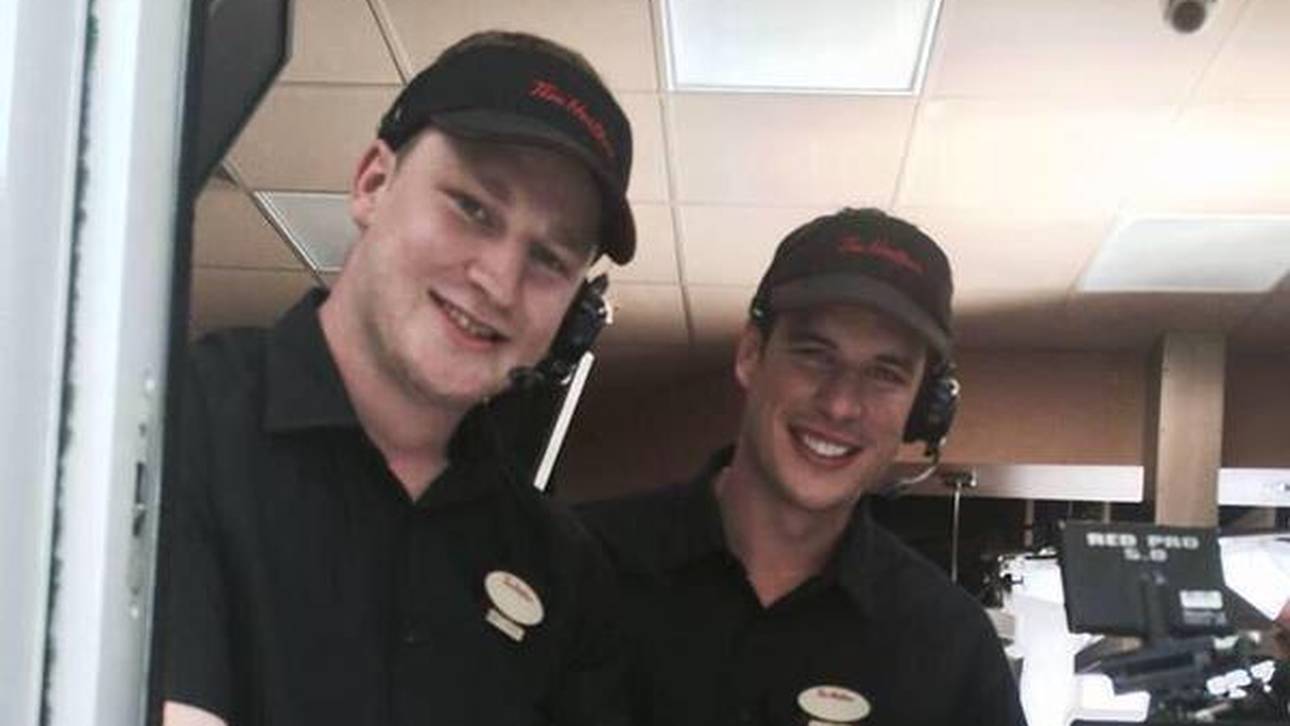 Superstar Crosby serviert Kaffee