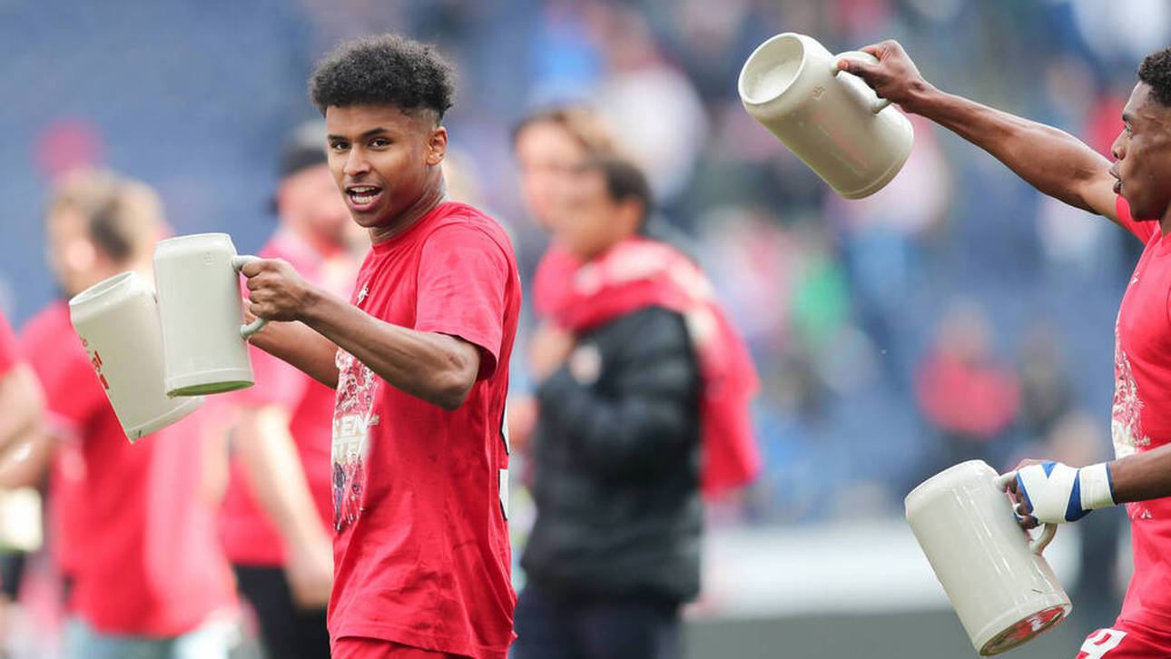 Adeyemi outet sich als Party-Boss