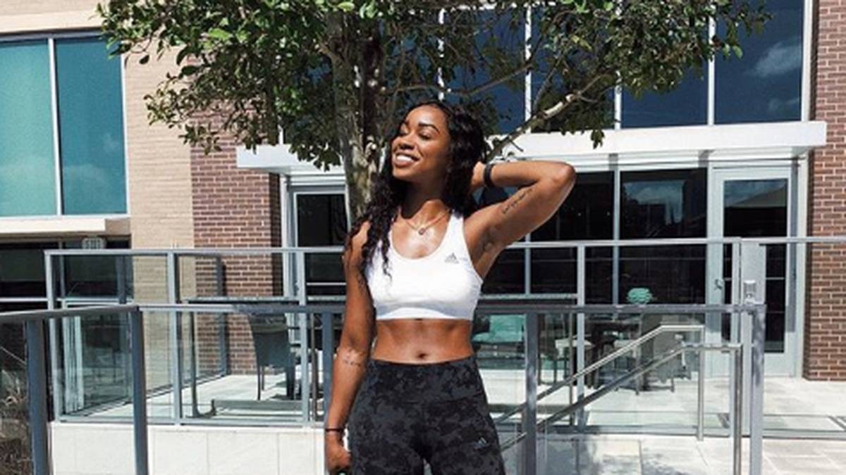 Hier posiert Brittany, die Ehefrau von Kings-Star Harrison Barnes. Die Hochzeit fand im Juli 2017 statt