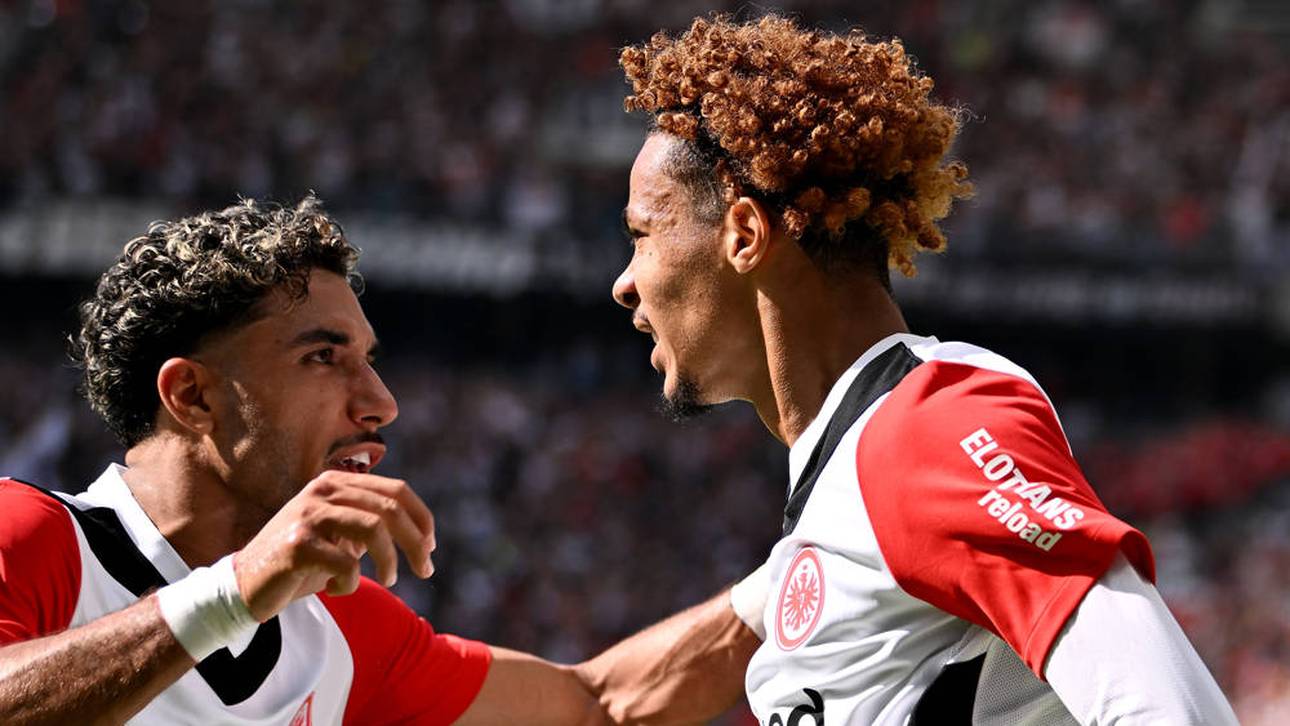 Omar Marmoush (l.) und Hugo Ekitike (r.) scheinen in ihrer zweiten Eintracht-Saison erst so richtig durchzustarten 