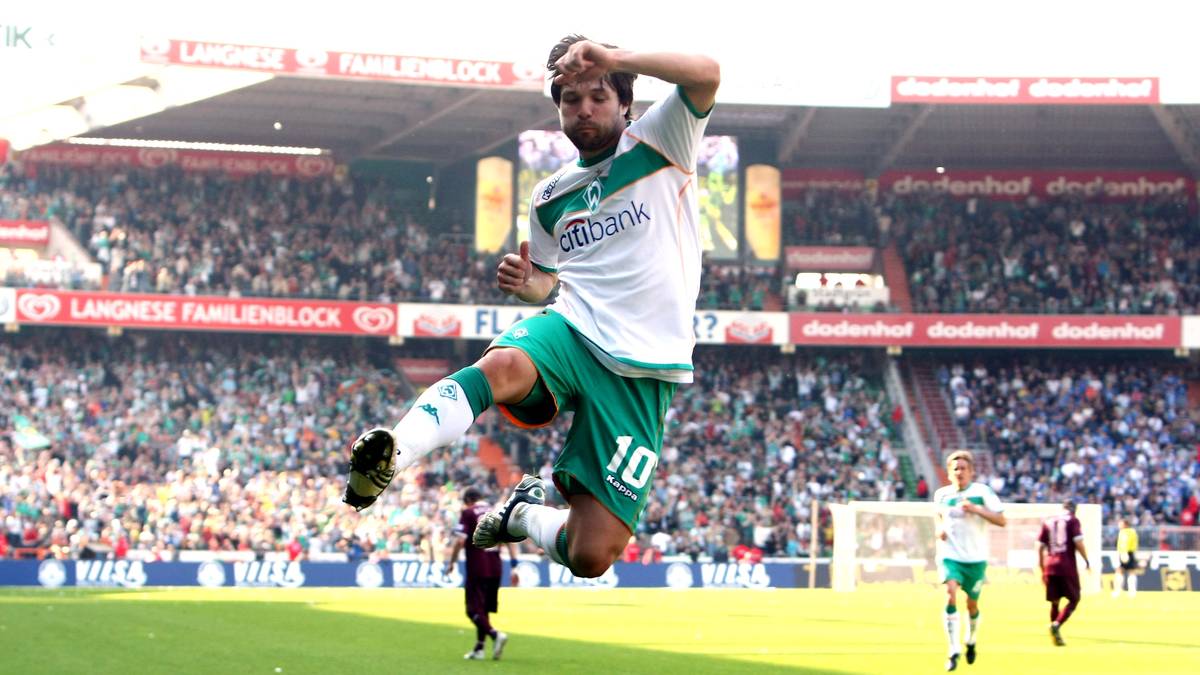 Gleich in seiner Premieren-Saison steuerte der Rechtsfuß stolze 13 Tore und 14 Vorlagen zu Bremens Vizemeisterschaft bei. Ein Meister-Titel blieb Diego während seiner Bremer Zeit zwar verwehrt, die Herzen der Fans eroberte er jedoch im Sturm 
