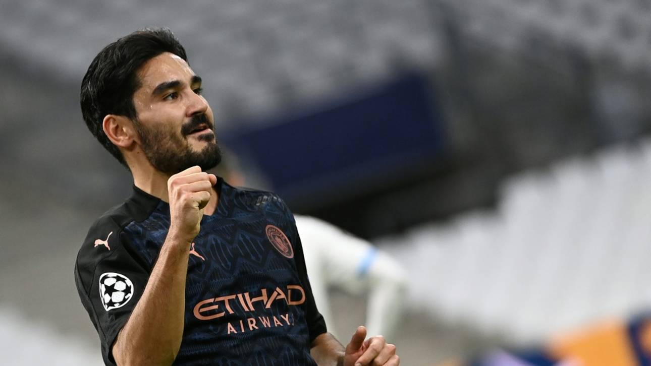 Gündogan hilft Cafes in Manchester